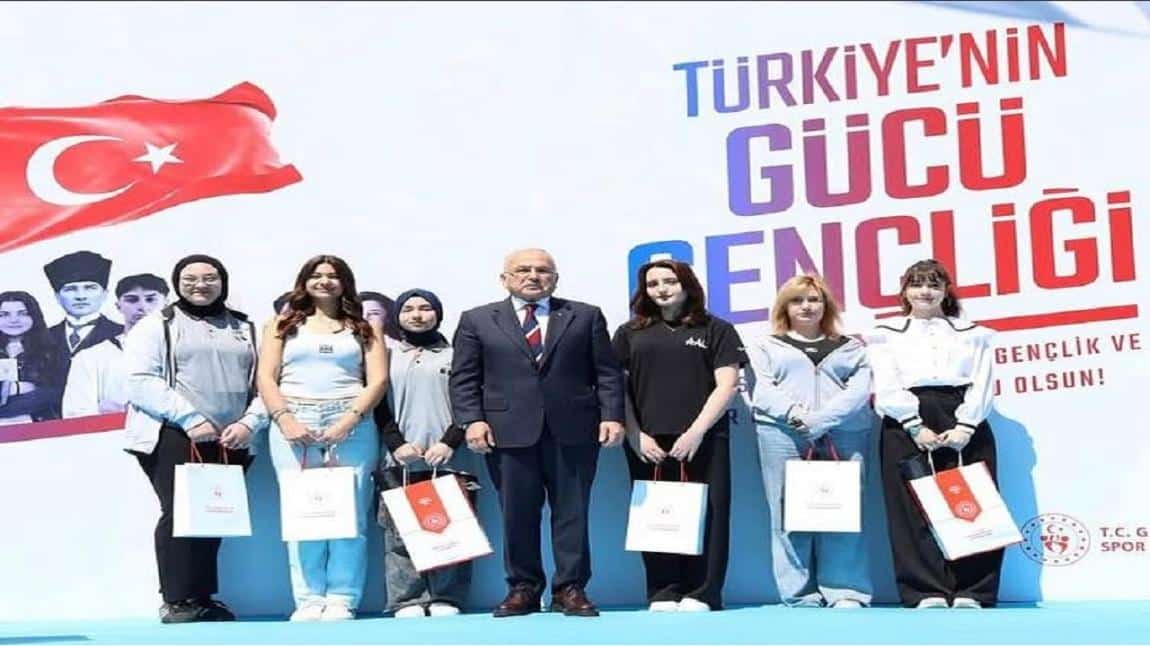  ‘’ GENÇLERİN GÖZÜNDEN 19 MAYIS ‘’ KONULU RESİM YARIŞMASINDA OKULUMUZ ÖĞRENCİLERİNDEN BÜYÜK BAŞARI